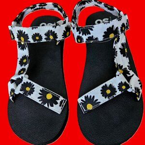Women's SO Felicity Sandals - Daisy - Size 10M - NWOT
